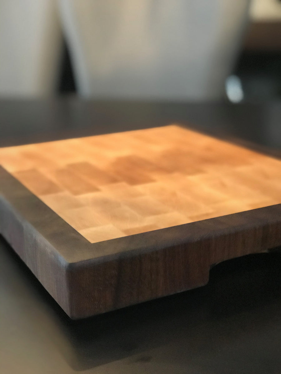 Checkered Walnut and Maple End Grain Cutting Board – Thomas Andrew Design